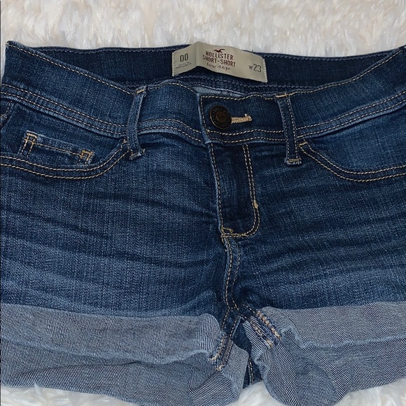 Hollister Denim Short-Shorts - Picture 3 of 3